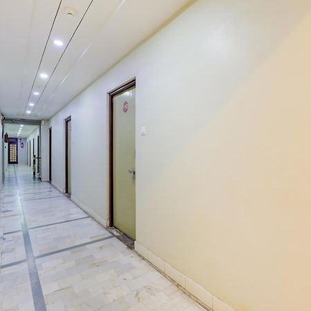 Hotel O Asopalav Naroda Esterno foto